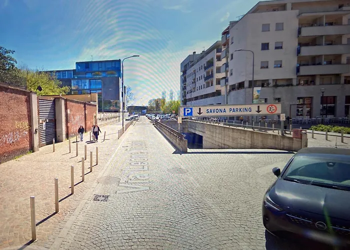 Banhome Nel Cuore Del Design District Mediolan